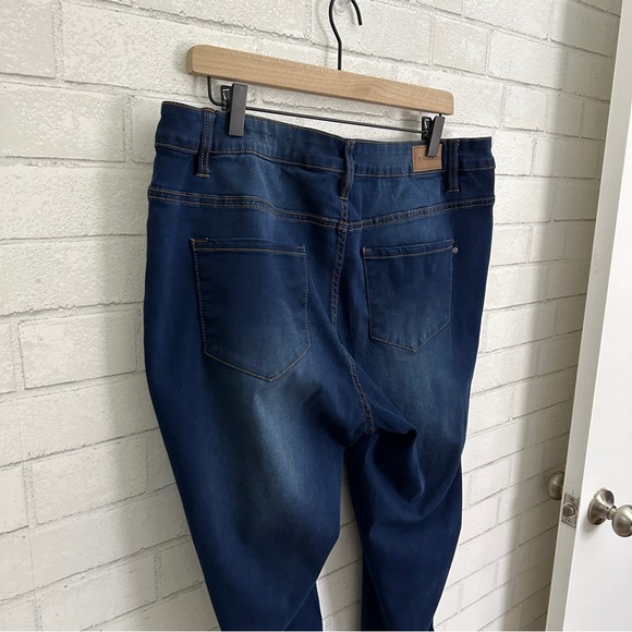 Tahari Dark Wash Stretch Ankle Jeans - Picture 7 of 10